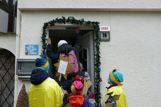 Dreikönigssingen der Sternsinger in Naumburg (Foto: Karl-Franz Thiede)